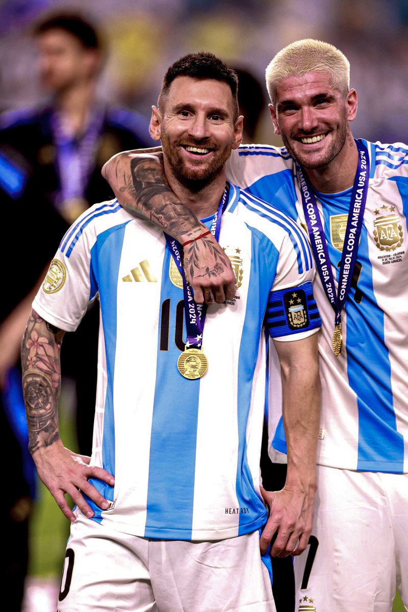 Messismo10's tweet photo. Gracias @rodridepaul por amar tanto a Leo como nosotros. https://t.co/INThBmKPeh
