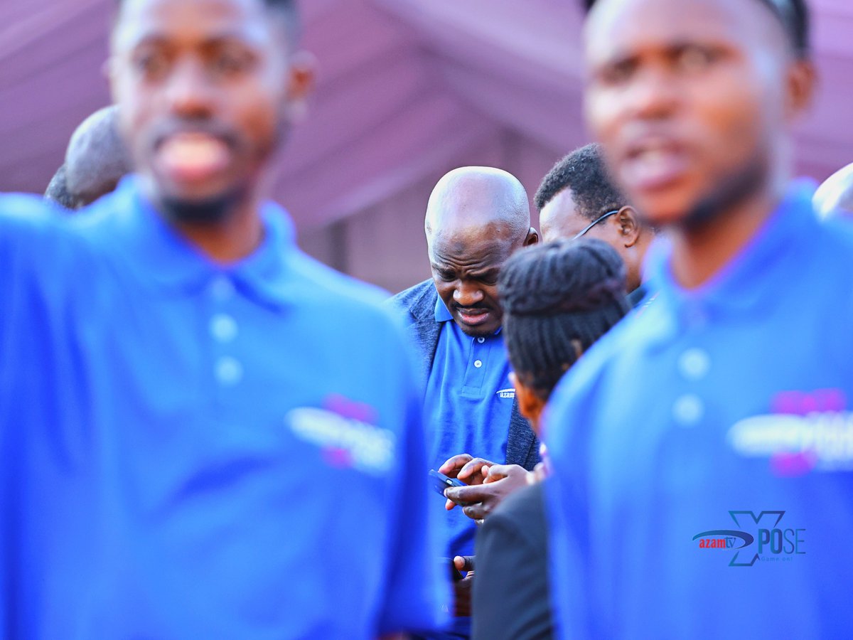 azamtvtz's tweet photo. AZAM TV XPOSE | Baadhi ya watendaji wa Azam Media wakiwa katika mashauriano ya hapa na pale kabla ya jambo kubwa litakalofanyika dakika zijazo.
Tutakuwa LIVE #Aza##AzamSports1HD na #UTV
Linda Rimoti.
#AzamTVXpose https://t.co/AL54vCBVOm