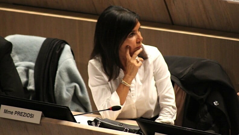 Marsactu's tweet photo. À la une |  Présidente de 13 habitat, Nora Preziosi a placé sa mère dans un logement social aux Catalans
➡️ https://t.co/p296zFCvSd https://t.co/nflnO4n4Zb