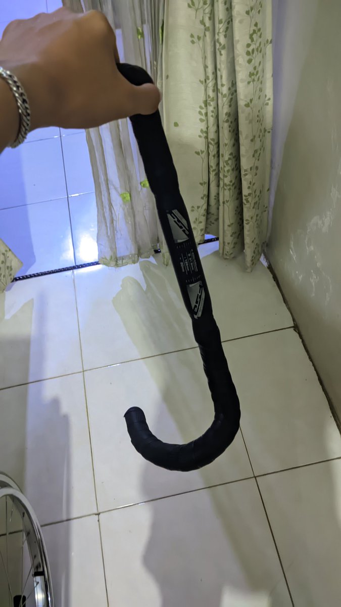 akmladb's tweet photo. #fnfjb wts dropbar fsa compact https://t.co/Az75wCvMkM