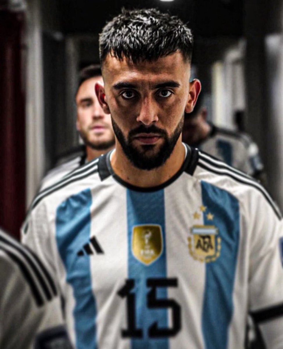 Hay que decir la verdad, no tenia PARA NADA de fe hoy en Nico Gonzalez, mas que nada porque entro justamente por Messi, pero el tipo corrió todas y gano TODAS de cabeza, no dejó una pelota por muerta, REIVINDICACIÓN