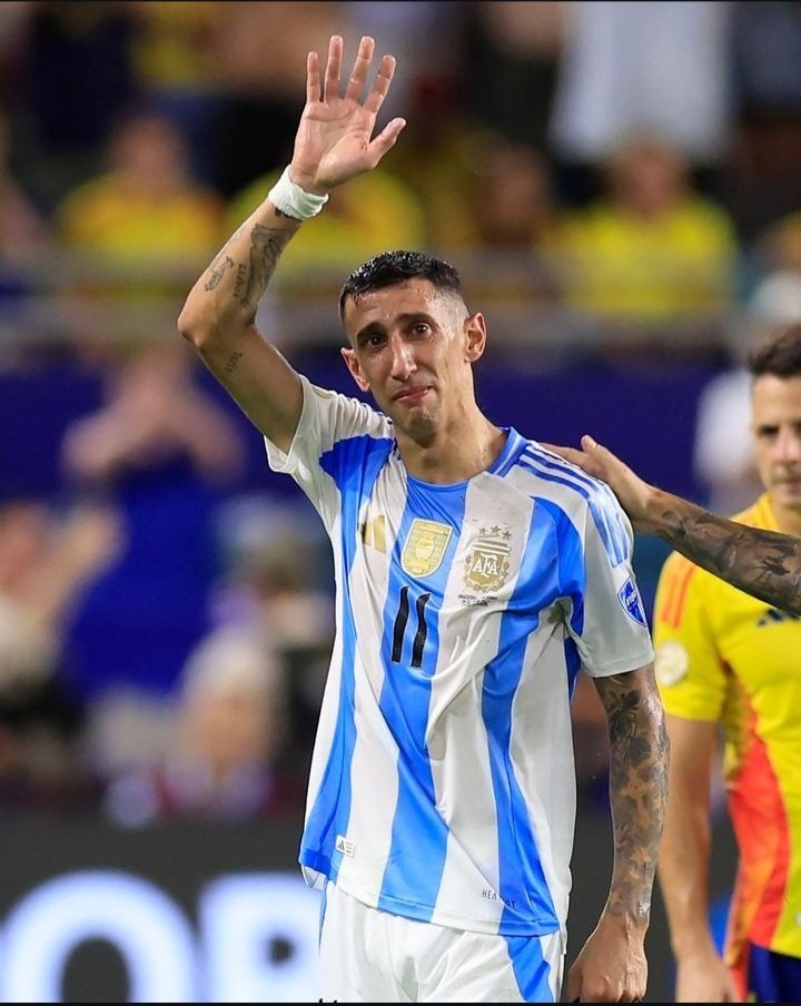 AlexisYza's tweet photo. Gracias por todo con el Corazón 🫶🏻
Fuiste el mejor de la selección Argentina aunque siémpre te criticaran núnca defraudazte.
Un verdadero Ángel... 
🫶🏻 🇦🇷 Di Maria 🇦🇷 🫶🏻 https://t.co/iMmmYmLamo
