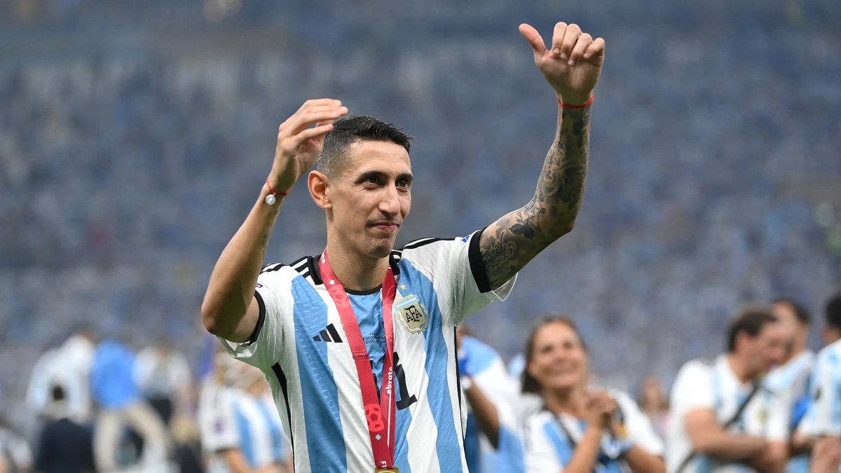 Leonardavid_22's tweet photo. fuiste, sos y serás grande fideo!! 🤍
gracias por todoo campeón!!  #CopaAmerica2024 https://t.co/rUglLrysm1