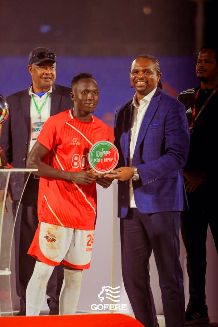 This is my best pic on internet today 🤗

Denis OMEDI x Nwankwo KANU ❤