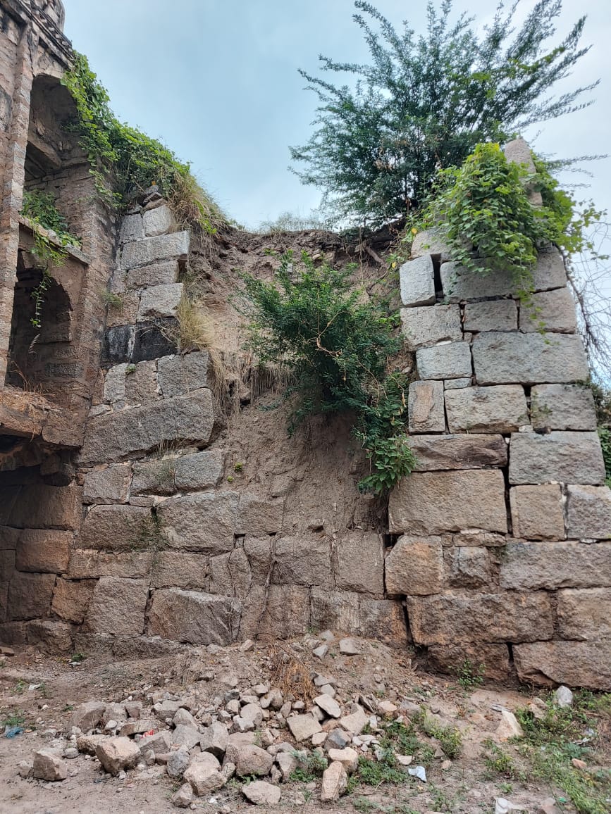 <a href="/DevarakondaFort/">Devarakonda Fort</a> 
Travel Asia - #DevarakondaFort
<a href="/HiHyderabad/">Hi Hyderabad</a> <a href="/swachhhyd/">Shaandaar Hyderabad</a> <a href="/jupallyk_rao/">Jupally Krishna Rao</a> 
<a href="/KomatireddyKVR/">Komatireddy Venkat Reddy</a> <a href="/UttamINC/">Uttam Kumar Reddy</a> 
Hope This Budget Session 
13th Century Devarakonda Fort Gets Support for the restoration of the gates <a href="/revanth_anumula/">Revanth Reddy</a> Garu 🙏
<a href="/Andrew007Uk/">Dr Andrew Fleming 🇬🇧 🏴󠁧󠁢󠁳󠁣󠁴󠁿</a> <a href="/pvssarma/">PVS Sarma - పి వి ఎస్ శర్మ - પી વી એસ શર્મા</a> <a href="/USCGHyderabad/">U.S. Consul General Laura Williams</a>