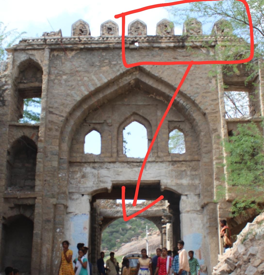 DevarakondaFort's tweet photo. @DevarakondaFort 
Travel Asia - #DevarakondaFort
@HiHyderabad @swachhhyd @jupallyk_rao 
@KomatireddyKVR @UttamINC 
Hope This Budget Session 
13th Century Devarakonda Fort Gets Support for the restoration of the gates @revanth_anumula Garu 🙏
@Andrew007Uk @pvssarma @USCGHyderabad https://t.co/6AXxhO50GX