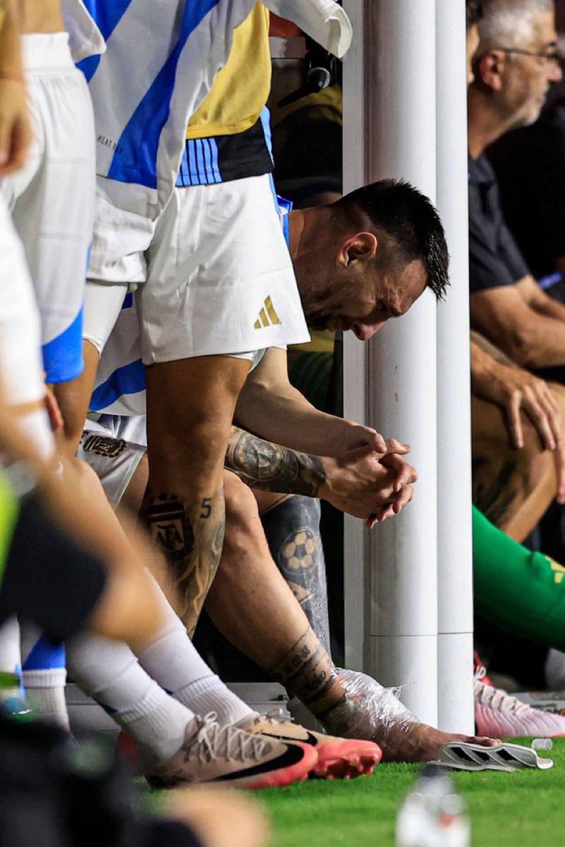 Debbybruno3's tweet photo. Messi got injured and went to sit his as* down as a player that he is

During Bashiru’s time, he decided to be an assistant coach 😭 https://t.co/X2ckcWIPwL
