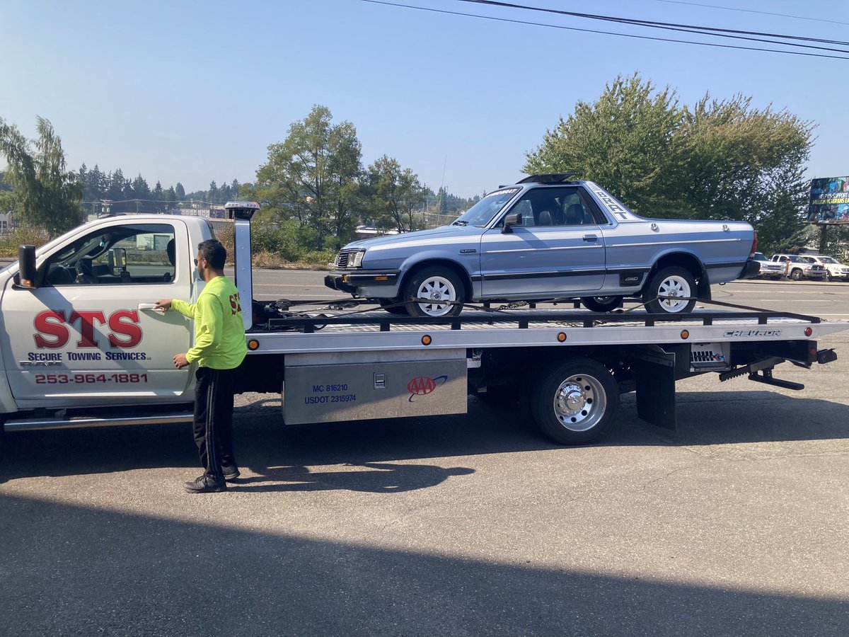 0pos_sum's tweet image. Sona vs car, both horribly eepy