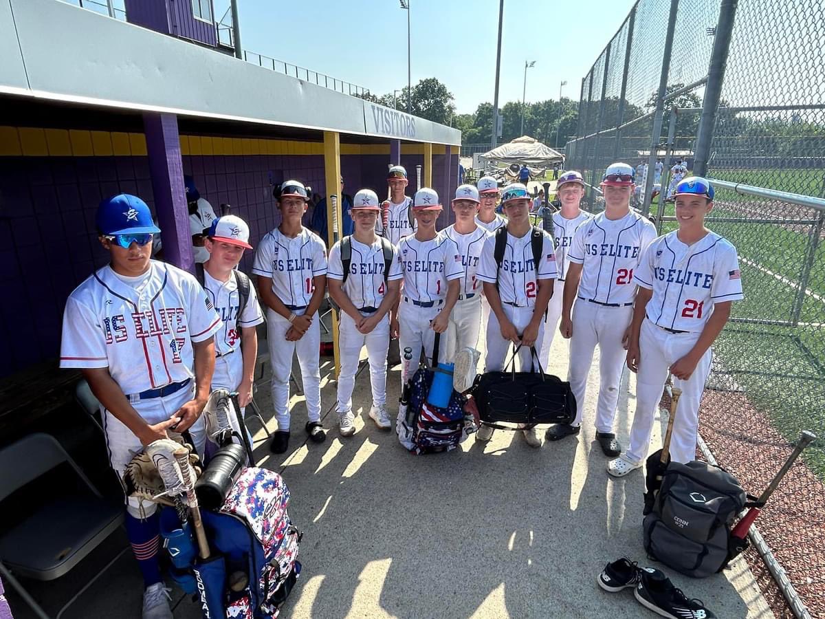 tott1443's tweet photo. US Elite 14U Scout team w/6-1 record & Champions at the AC Sports Louisville wood bat classic in Pittsburgh, Pa. Great weekend of player development. 3-1 in pool play & outscored opponents 27-3 in 3 playoff games. @USElitebase https://t.co/B20uLPA5X4