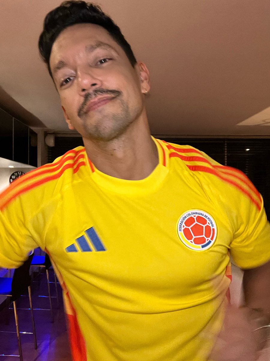 Gracias <a href="/FCFSeleccionCol/">Selección Colombia</a> por dejar el alma en la cancha, hoy más que siempre! 🙏🏽👏🏽🙌🏽