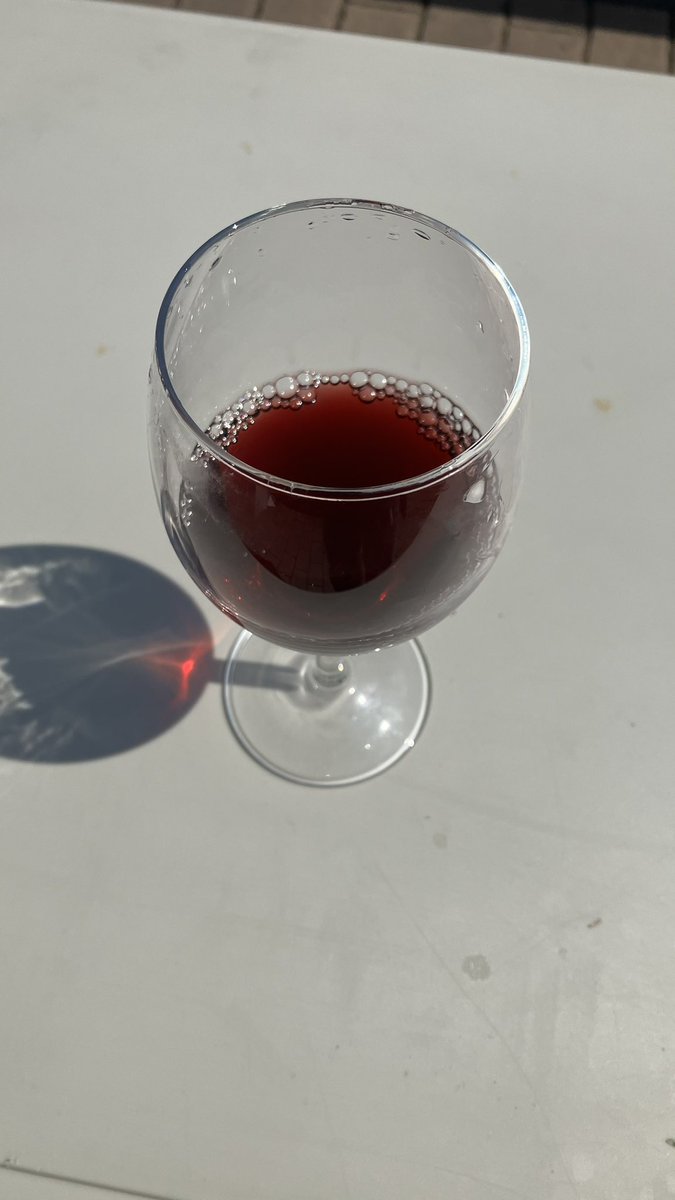 ks_guitar_shop's tweet photo. 5杯目
ボトルだとハーフでも飲み切れるか微妙だからこういうとこでグラスから色々試せるのたすかる
 #バル仙台 https://t.co/X7p5oJmEJ8