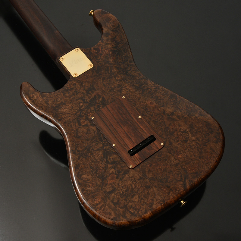 iXgDAdlCFTheAxZ's tweet photo. Momose Guitars
15000本記念モデル
滅多に入手出来ないSolid Burl Mapleを
惜しげもなくボディーに

そりゃ１本限定だろうな🎸

Burl Mapleの厚板は現状最も入手困難な材。

先日Archtop用裏板のオファーがー
US$2.000
しかも1セットのみ
横板も含めるとUS$2.300

#burlmaple
#ギター好きと繋がりたい https://t.co/fZmfv8Dd5f
