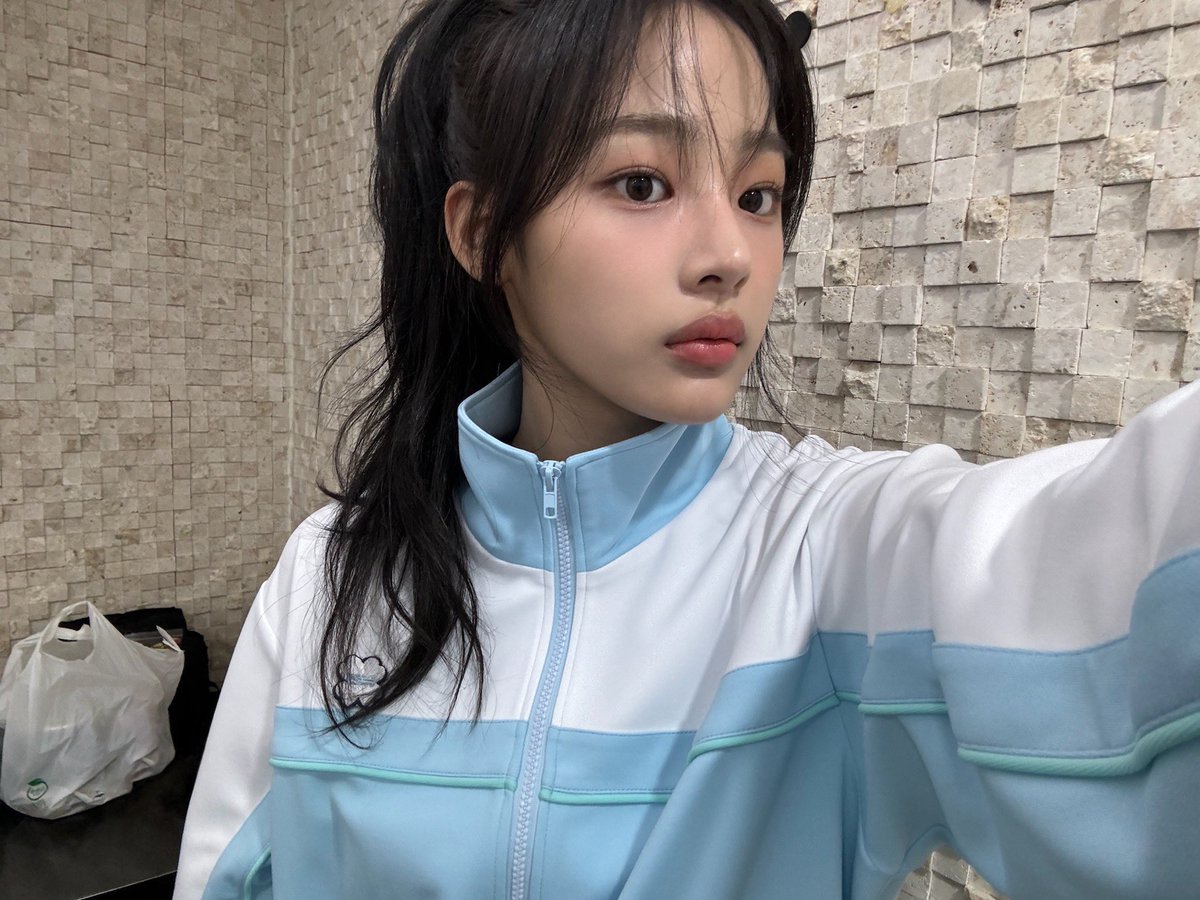 minji pics tweet media