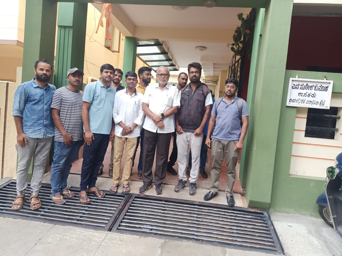 pavanramu741's tweet photo. @nimmasuresh 
Sir, thank you very much for spending your valuable time with us today. Please help us speed up this KPCL-2017 recruitment process, a long pending one. 

Thank you once again. 
#KPCL_2017aspirants. https://t.co/ciO3Sz60g6