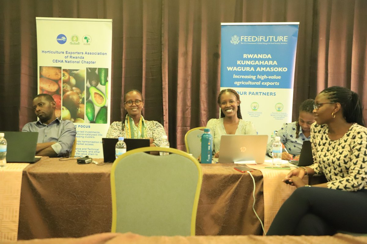 ComfwbRwanda's tweet photo. Last week, Rwanda's women in horticulture, supported by #COMESA #CEHA Project, completed a 5-day strategic planning &amp; budgeting workshop for the 2024-2029 period. Looking forward to seeing more #COMFWB members benefit from this initiative! #Horticulture #Empowerment #COMESA https://t.co/nA0BFtqOjm