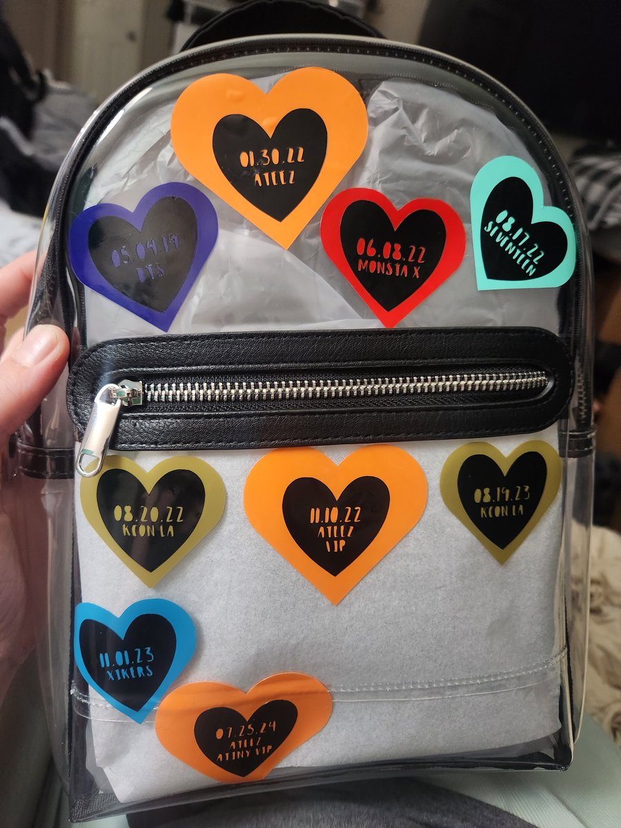 LadyLehcar92's tweet photo. don't mind me getting my bag ready 🙃🥰
#ATEEZ #에이티즈
#TowardsTheLight #Will_To_Power #AteezWorldTour #ATEEZinAZ #ATEEZinPhoenix #AteezSoldOut https://t.co/lQrgMp5ywF
