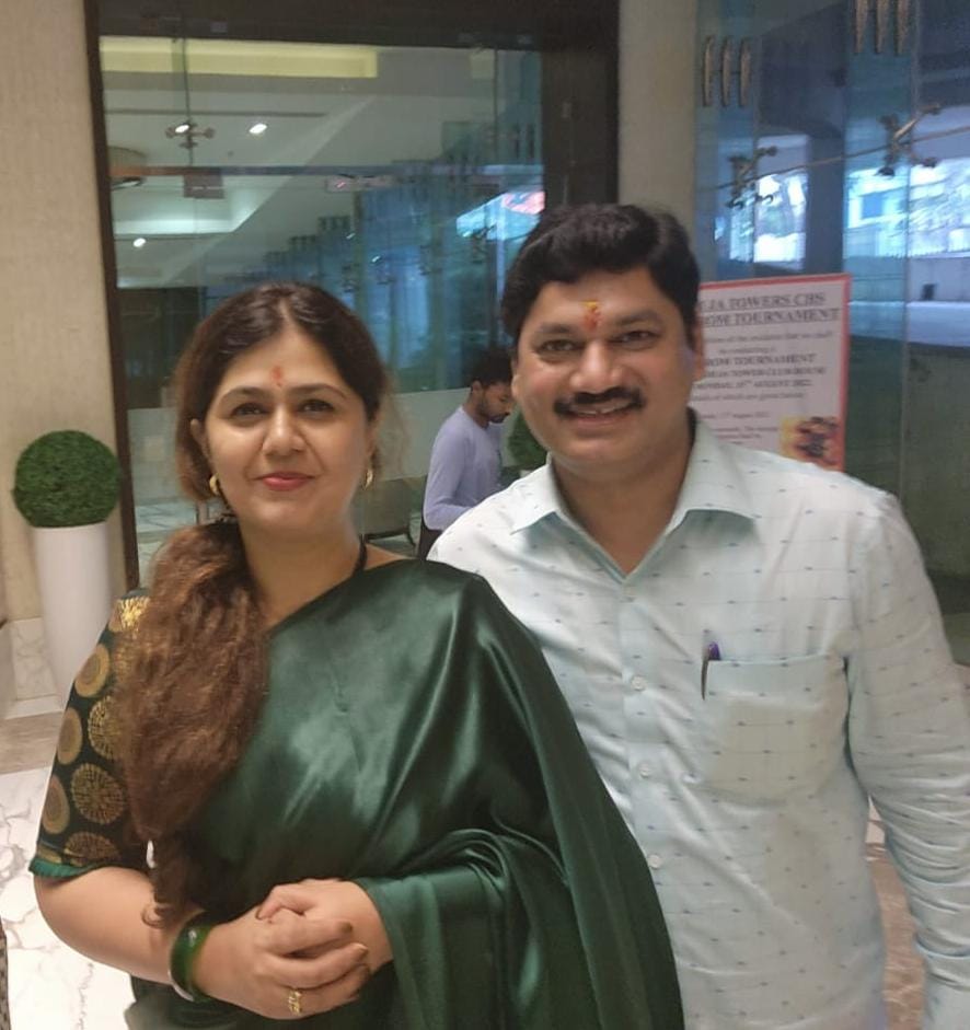 Pankajamunde's tweet photo. राष्ट्रवादीचे नेते, राज्याचे कृषीमंत्री तथा बीड जिल्ह्याचे पालकमंत्री आणि माझे बंधू धनंजय मुंडे उर्फ आमचे धनु भाऊ यांचा आज वाढदिवस आहे, त्यांना मी खूप खूप शुभेच्छा देते!

ईश्वर त्यांना उत्तम आरोग्य आणि सुख संपन्नता देवो. 
@dhananjay_munde https://t.co/h8fyYPPl5r
