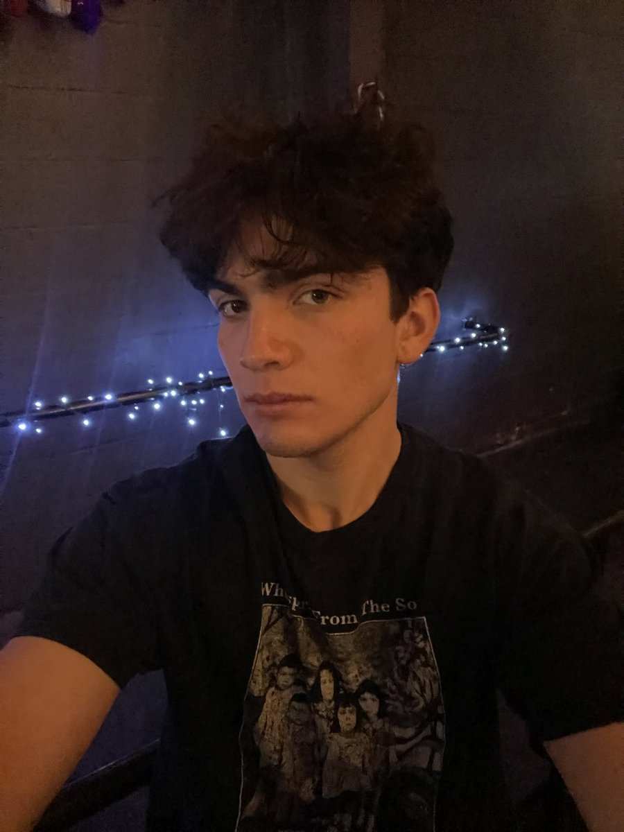 chris_bones_'s tweet photo. Remind ya’ll I exist https://t.co/gp1boVWrPx