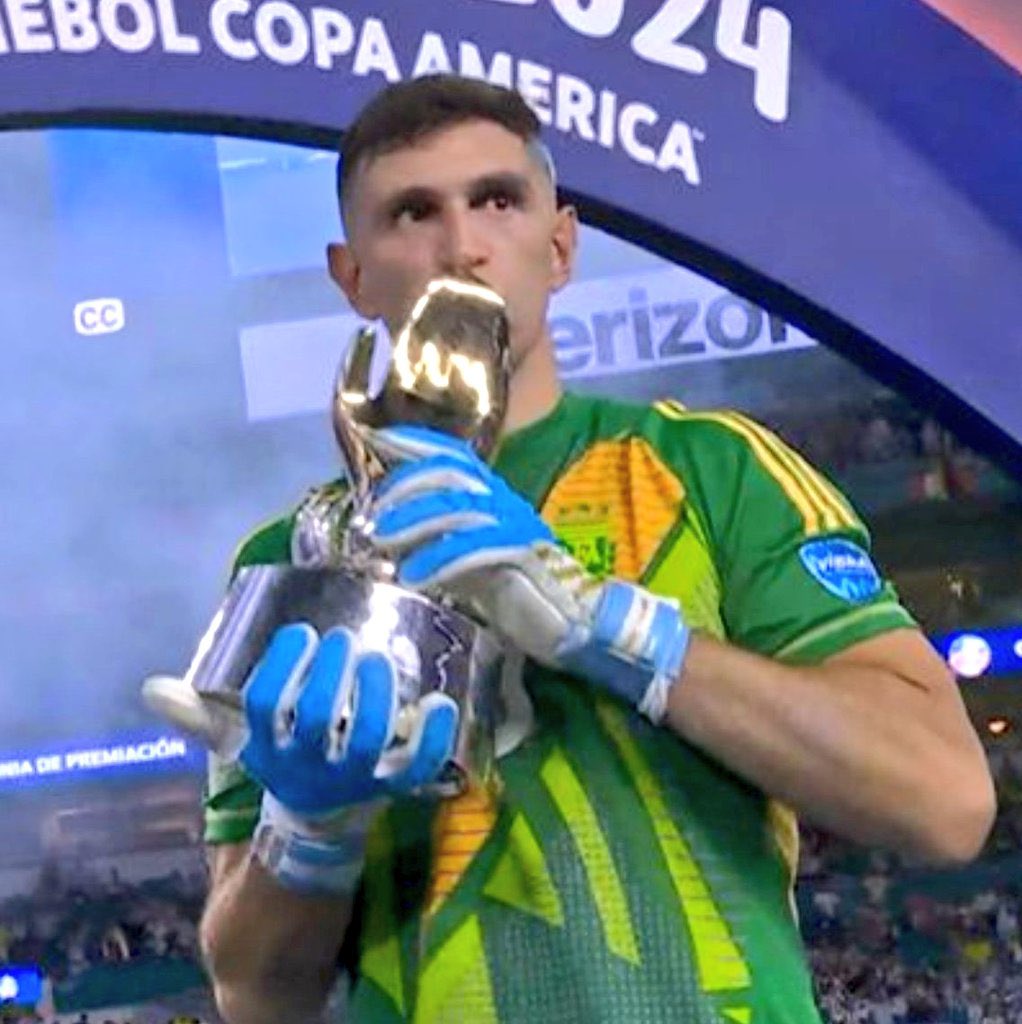 🚨🗣️Emiliano Martinez: 

“It seems like it has become so difficult for me to concede goals”