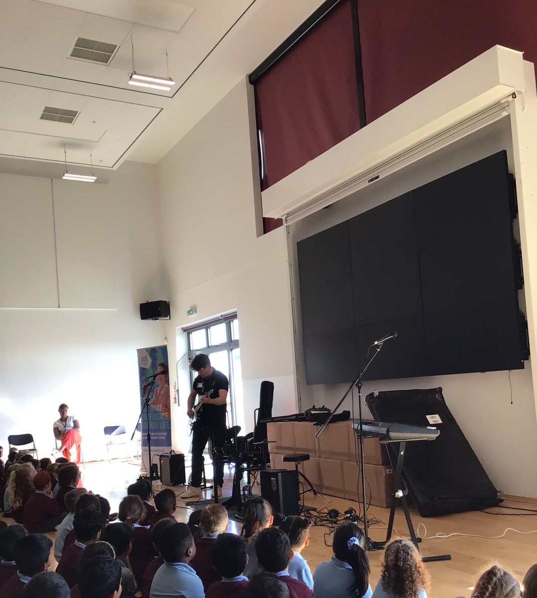 BramblesBeech tweet media