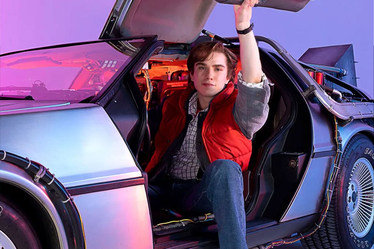 Back to the Future announces new cast and West End extension whatsonstage.com/news/back-to-t…