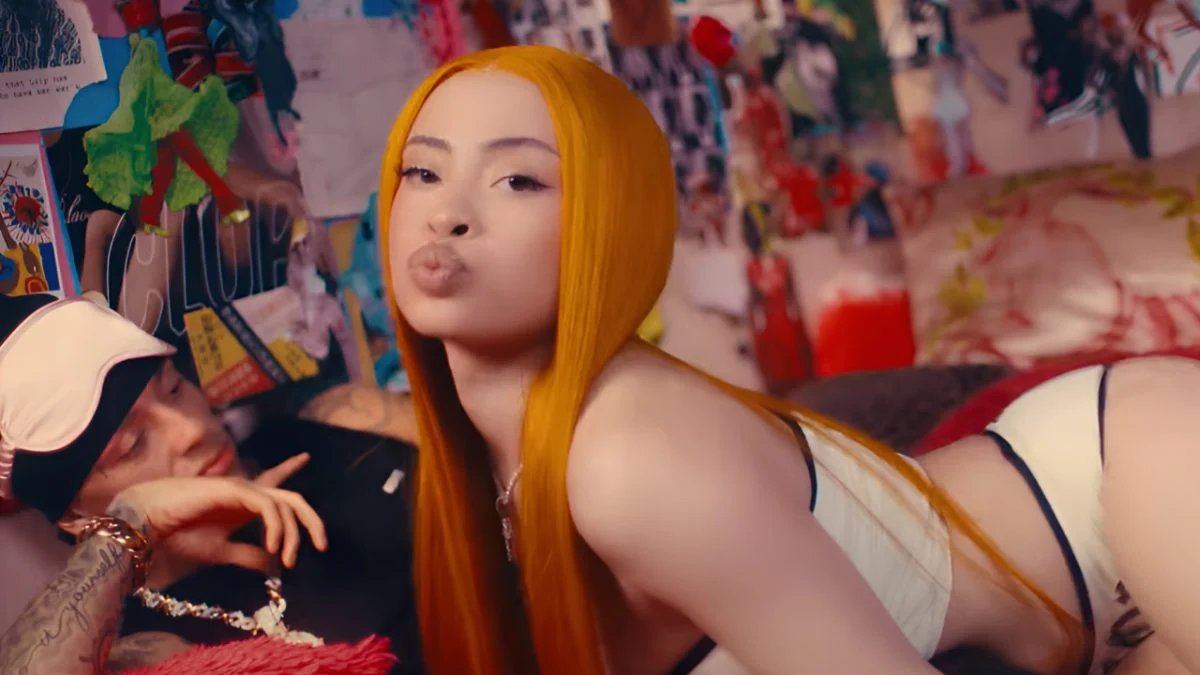 icespotify's tweet photo. "Did It First" by @icespicee_ featuring @centralcee received a total of 1,937,506 unfiltered first day streams. 

The song received 1,647,264 streams (15% filtered). https://t.co/FMOK0z6YPx