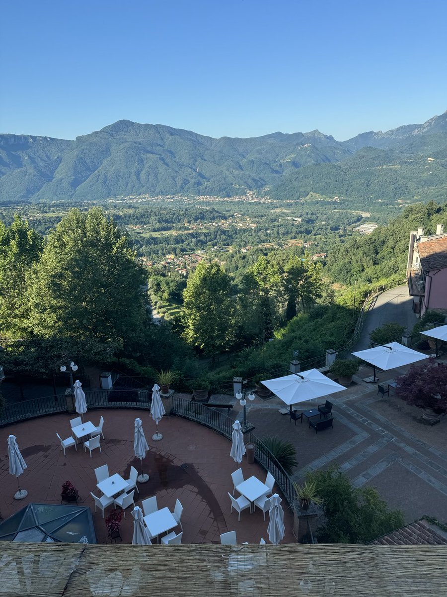 daniel_choquet1's tweet photo. First morning of the Gordon Conference synaptic transmission in il ciocco ! It’s gone be a great meeting! ⁦@GordonConf⁩ ⁦@iins_bordeaux⁩ ⁦@Neuro_Bordeaux⁩ https://t.co/sCw4ovp5Ls