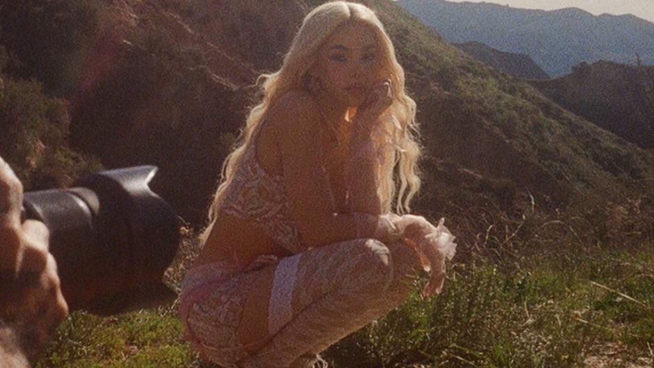 KeninisMx's tweet image. ¡Felices 25 Kenia Os! Que sea un año de muchos éxitos y felicidad para ti, gracias por regalarnos increíbles momentos a través de tu música e inspirarnos a lograr grandes cosas, sigue brillando como lo haces siempre mi pequeña popst⭑r. 

#HBDKENIAOS 🩷