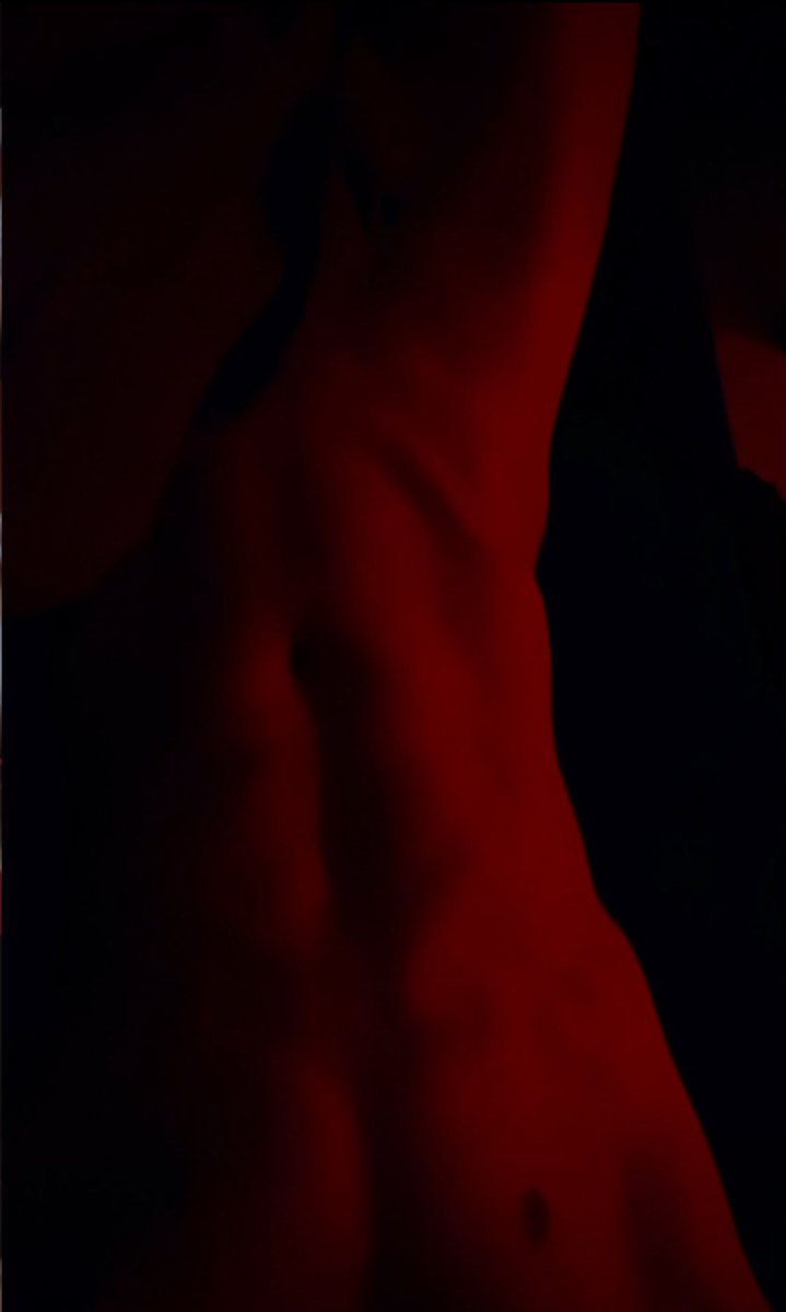 Art_IsWill's tweet photo. That blanket is covering the goodies 😞 #gay #horny #redroom #tease #naked #onlyfans #onlyfanspage #onlyfansman #nudity #dick #cock #balls #explicitcontent #explicit #onlyfansppv #ppvcontent #explicitppv #cum #jerkoff #bedpics #nsfwtwt #NSFW #hornyman #sexyman https://t.co/b4RyX38Fck