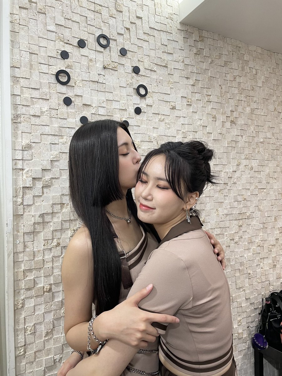 Lapillus_twt's tweet photo. #Lapillus #라필루스 #Chanty #샨티 https://t.co/eg2P4t8NKe
