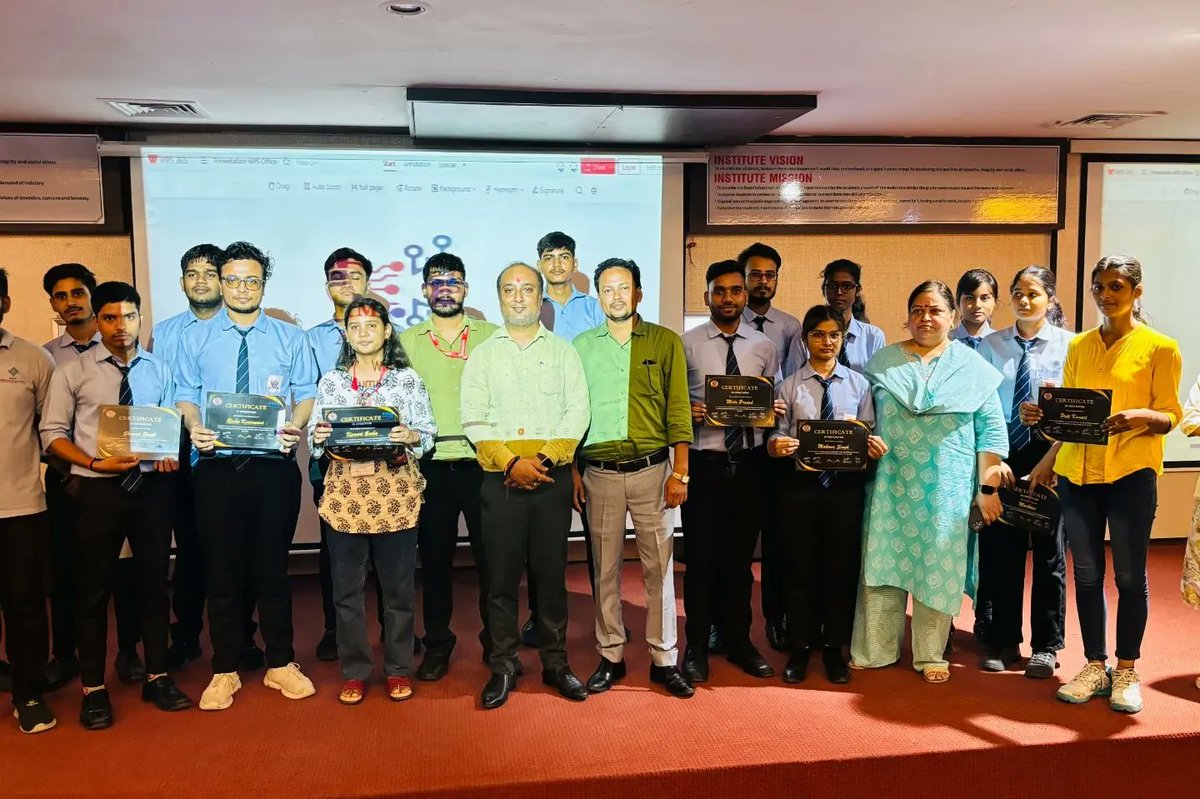 ieee_aimt's tweet photo. "Talent rewarded! Celebrating the winners of the IEEE AIMT Logo Designing Competition."

.
.
.
.
#IEEE #IEEEAIMT #explorepage #foryou #foryoupage #creativeminds #logodesinging #prizedistribution  #ambalika https://t.co/RfsFqy5lMO