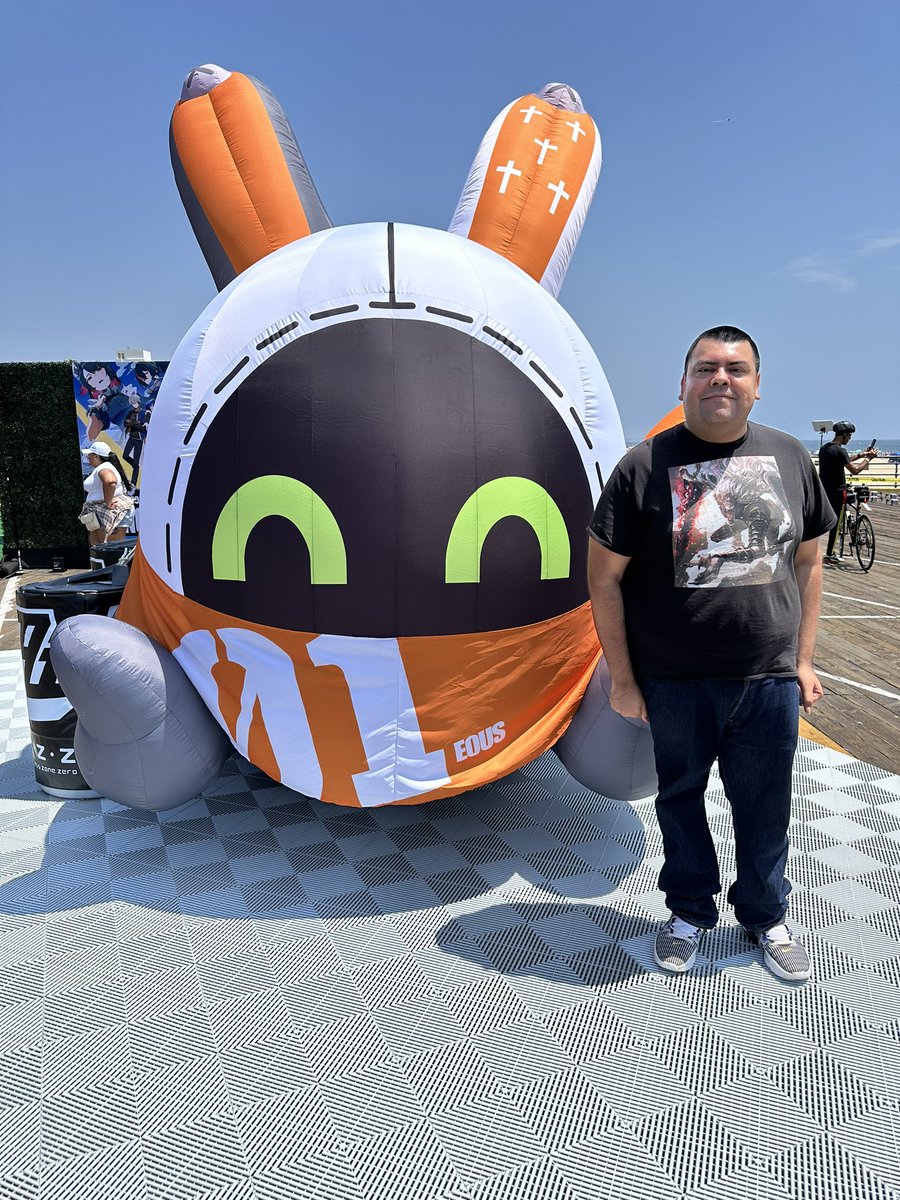 I’m here with Eous Bangboo having a nice day at the Santa Monica Pier! #zzzero