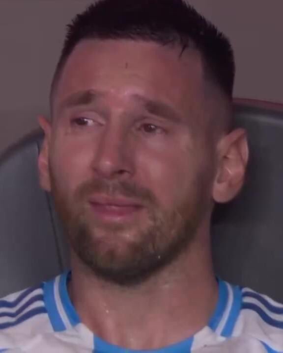 millsleo10's tweet photo. Estas imágenes 😭😭🇦🇷 
#Campeones #CopaAmerica2024 https://t.co/NSSaIYyy2H