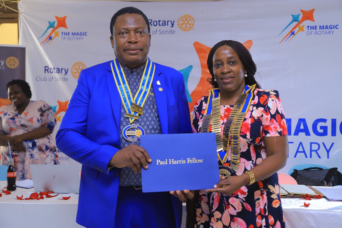 SondeRotary's tweet photo. Our own Irresistible President Dr. Charles Olaro was recognized for his PHF +1 giving and pinned by DG @dgrotaryd9213 at Model Gardens, Sonde. This gesture encourages more Club members to support the foundation. #Rotary #SondeUpdates https://t.co/2OJn8umGu0
