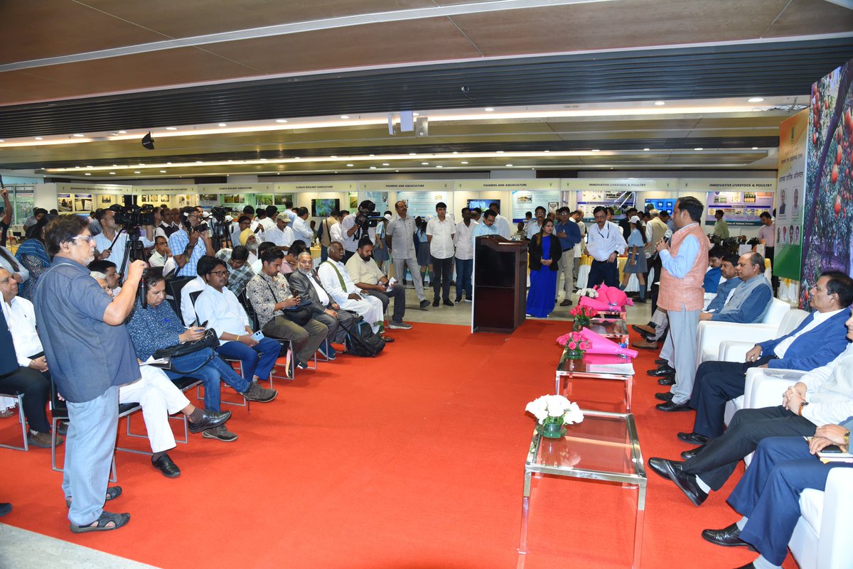 Dr Himanshu Pathak DG ICAR addressed the press on the eve of 96th Foundation Day of #ICAR #OneICAR <a href="/ChouhanShivraj/">Shivraj Singh Chouhan</a> <a href="/mygovindia/">MyGovIndia</a> <a href="/PIB_India/">PIB India</a> <a href="/AgriGoI/">Agriculture INDIA</a>