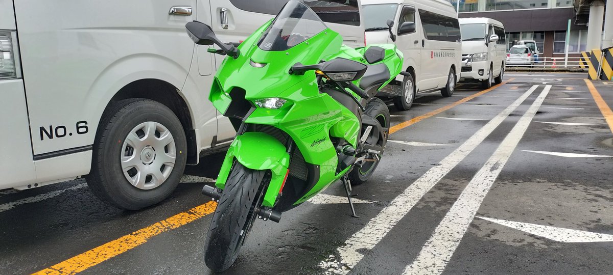 Nijimas_Sword's tweet photo. みなとみらいでドギャってた
あとバイク買った
ZX-10RR https://t.co/soJ7kcjtRZ