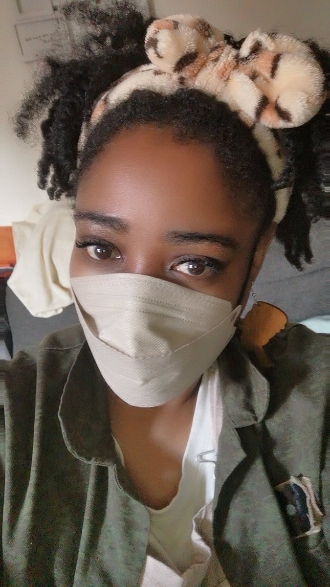 Mxstr76ArmyMom's tweet photo. The covid-19 numbers are high and extremely increasing. #ProtectYaNeck #over40 #BTSARMY #MakeMasksSexy #CovidIsNotOver #COVIDisAirborne #NotAFlu #MaskUp #YallStillMasking #YallMasking #Keepmasking https://t.co/T04DExcEBw