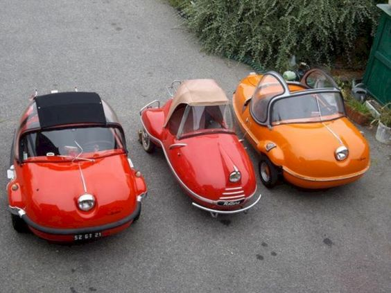 QuirkyRides's tweet photo. #Avolette #cars were produced in #France in the #1950s based on a #design by the #German Egon #Brütsch (of #Mopetta fame) Some of these went way too fast for a fibreglass 3 wheeler! https://t.co/FFUN0BfEpY