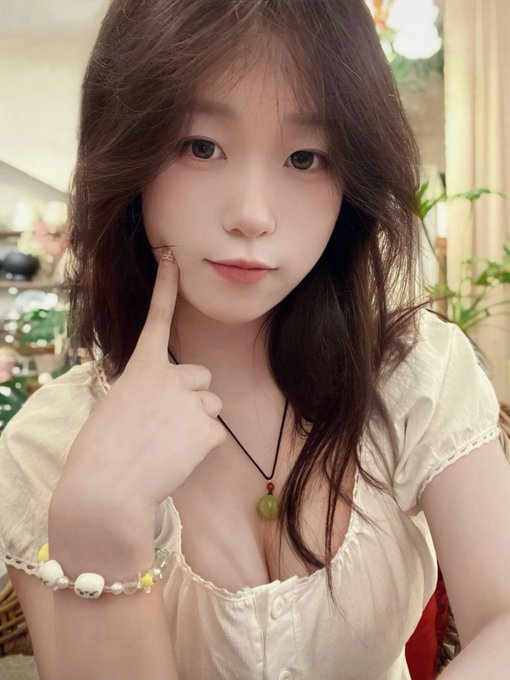 年龄：17 身高：165 体重：100 地址：宁波 价位：次2500夜3500（暂时不可以） 尺度： 接受多人：不接受 🌟联系qq：3217205384 https://t.co/vZnpmj2cZk