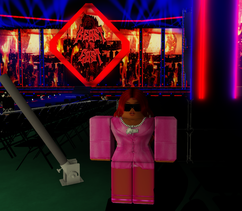 NelliTheDiamond's tweet photo. Already on my way back to the US but here's a picture I captured at #BeastInTheEast and let's just say things won't be pretty when see Broken Ctrl. π
πΎπ #WCWE #TheDiamond #Roblox https://t.co/SIBBTxMiOe