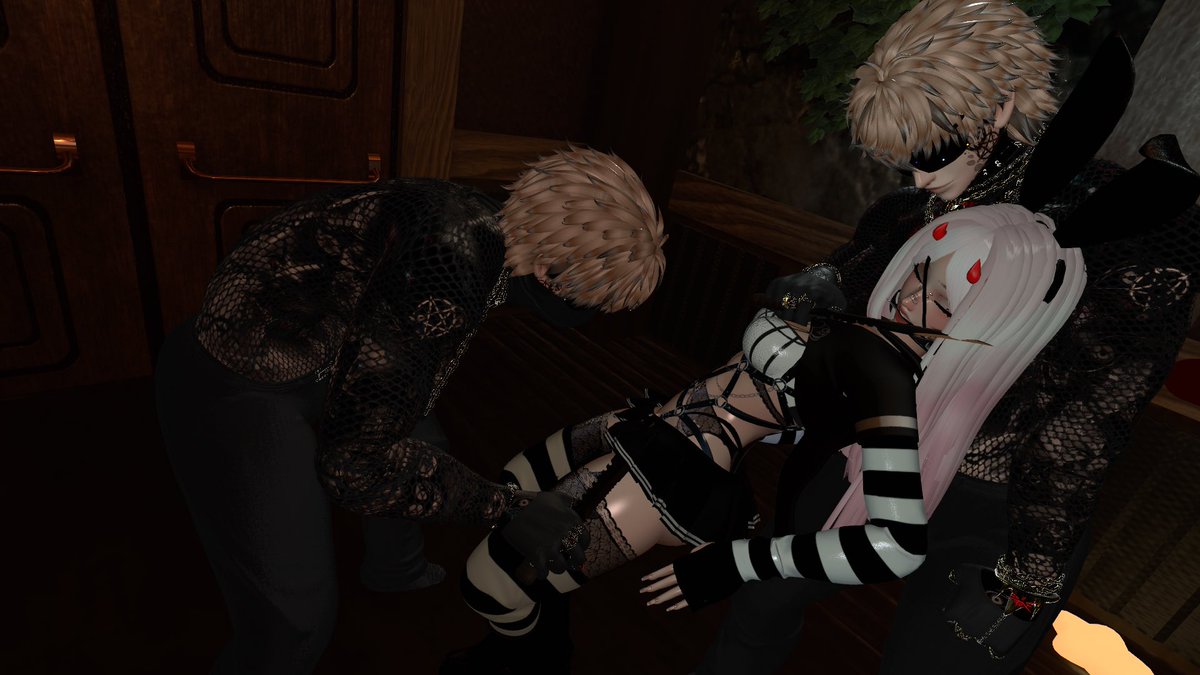 NeverSimpinVR's tweet image. Helpless #VRChat #vrchatavatar #VRChatPhotography #eboi #egirl