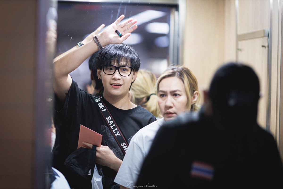 InfinityFSci's tweet photo. สาบานได้เลยไม่เคยรักใครเท่าเธอมาก่อนนน 🫣

#KristSingto1stFMinMacau
#SingtoPrachaya 
#สมุนจ้าวป่า
#Moopicshots https://t.co/BoHnCgVEUU