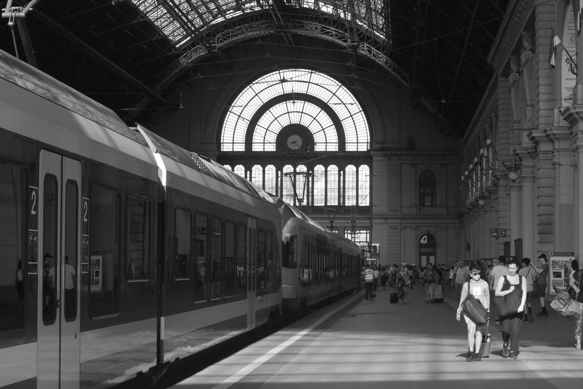 RCDrama's tweet photo. Some of our students have an interest in transport so we took them over to Keleti Pályaudvar station to see some of the older trains on the Hungarian transport network. 📸 https://t.co/Egj15kytBV