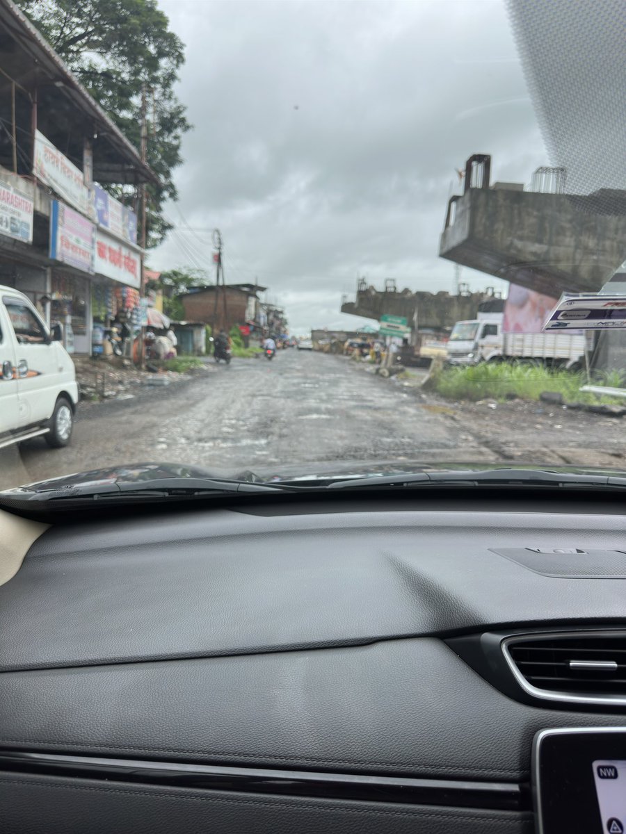 401ashishh's tweet photo. @nitin_gadkari lonere @mandgao .mumbai goa highway🙏🏻🙏🏻🙏🏻 https://t.co/udgRMAgrbn