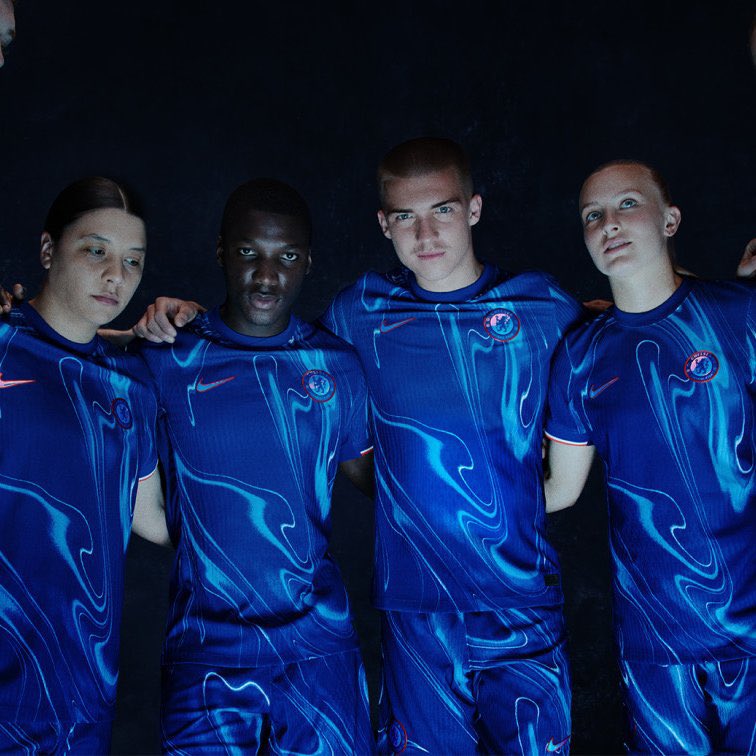 CFC_OBED's tweet photo. Rate the new Chelsea jersey https://t.co/QNxMycXeEw