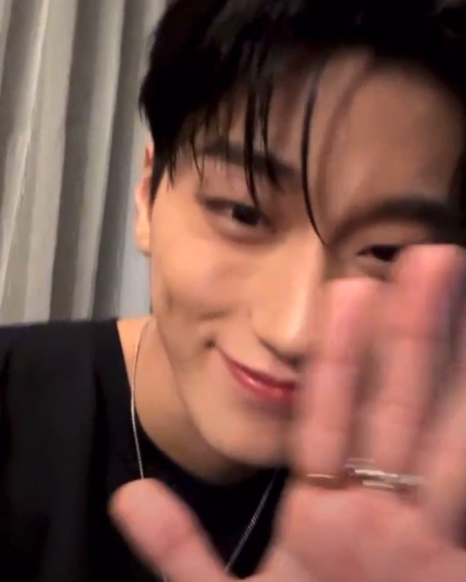 진짜 얼굴 개에바적 잘생김