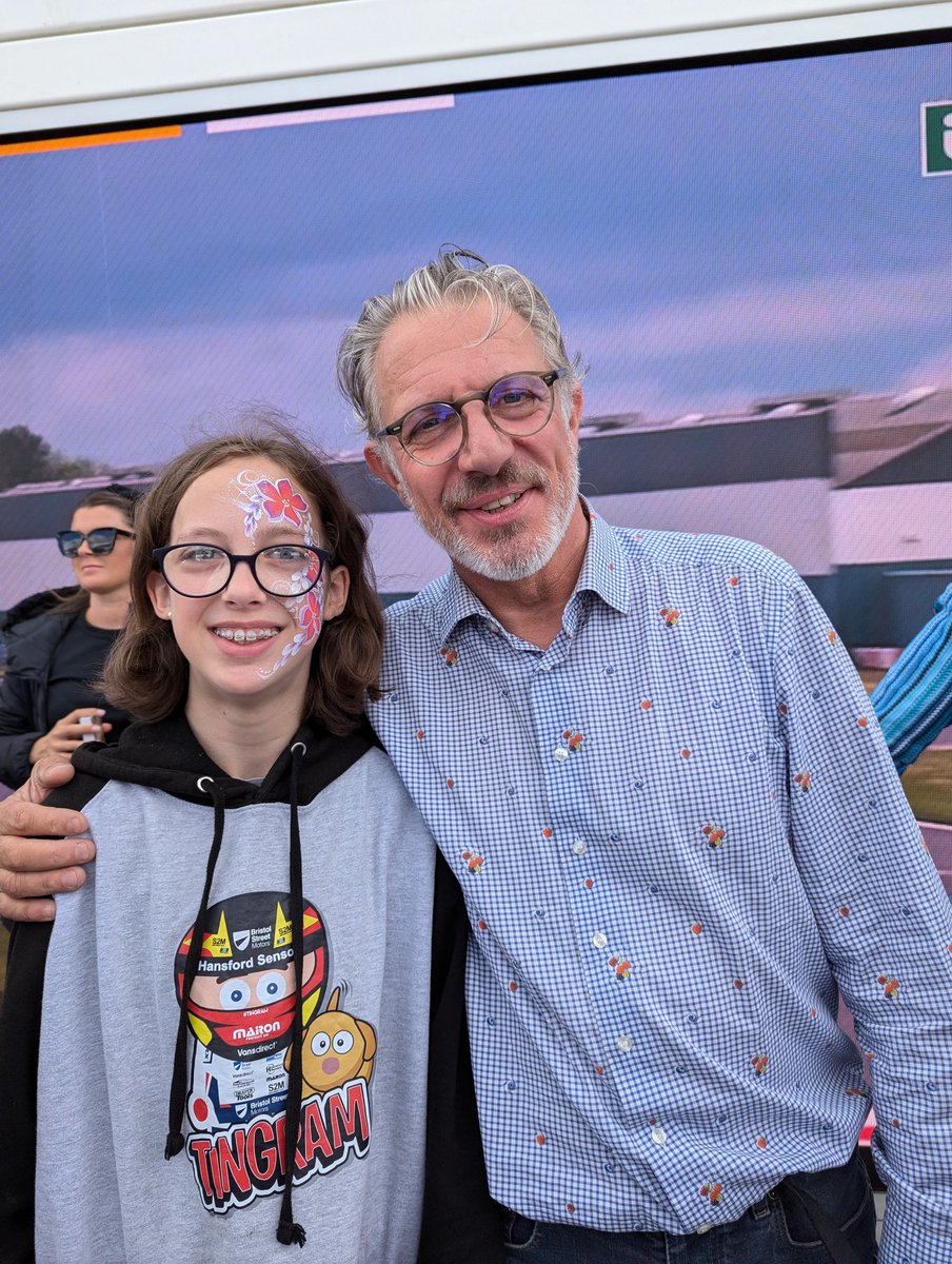 Mrs_C_2008's tweet photo. Thank you so much @jasonplato for making Hattie's year and @fosgoodwood she was so pleased to see you x https://t.co/y8q2sGaQrU