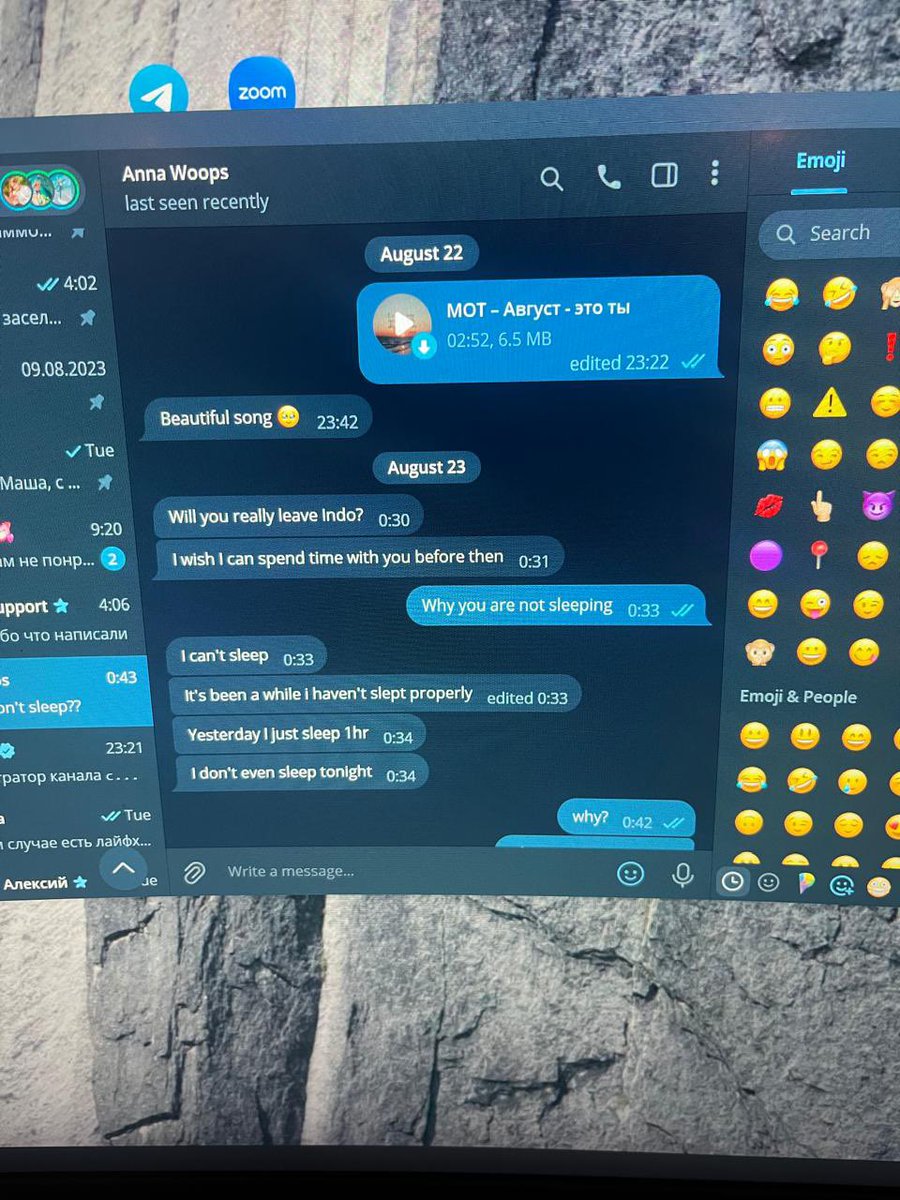gliese251's tweet photo. padahal jelas-jelas dengan sadar dia mengetahui cowo yang sedang tidur dengannya itu adalah cowo saya. kejadian itu berlangsung pada April 2023, yang di mana saya baru mengetahuinya pada Agustus 2023 di telegram cowo saya. https://t.co/mxllHEdqls