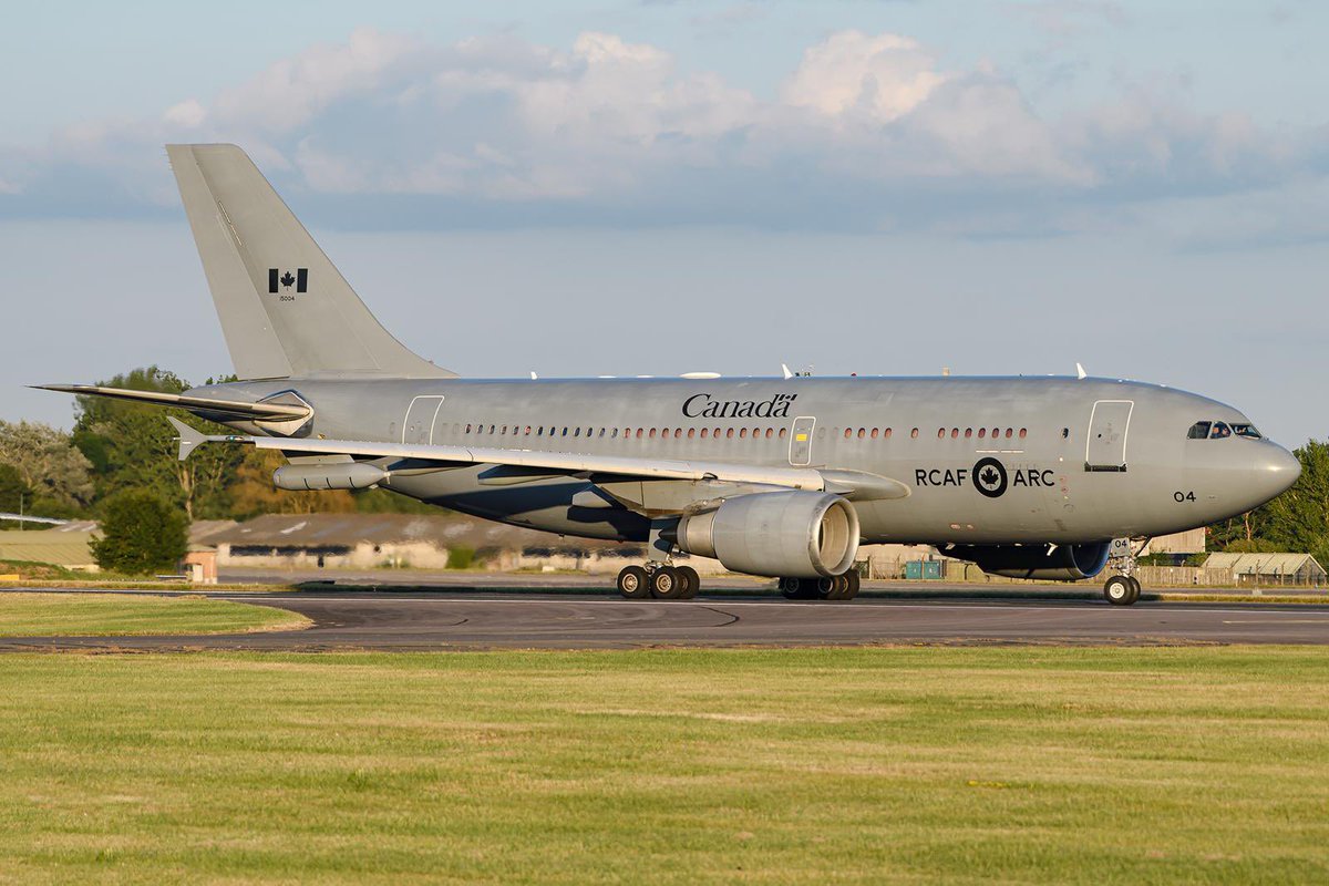 Two CF-188 Hornets arrived at RAF Brize Norton on Sunday evening ahead of their participation at this year’s <a href="/airtattoo/">Royal International Air Tattoo</a>. The Hornets were accompanied by a CC-150 Polaris from Trenton. A number of RCAF aircraft are expected at RIAT this year to celebrate their 100th anniversary