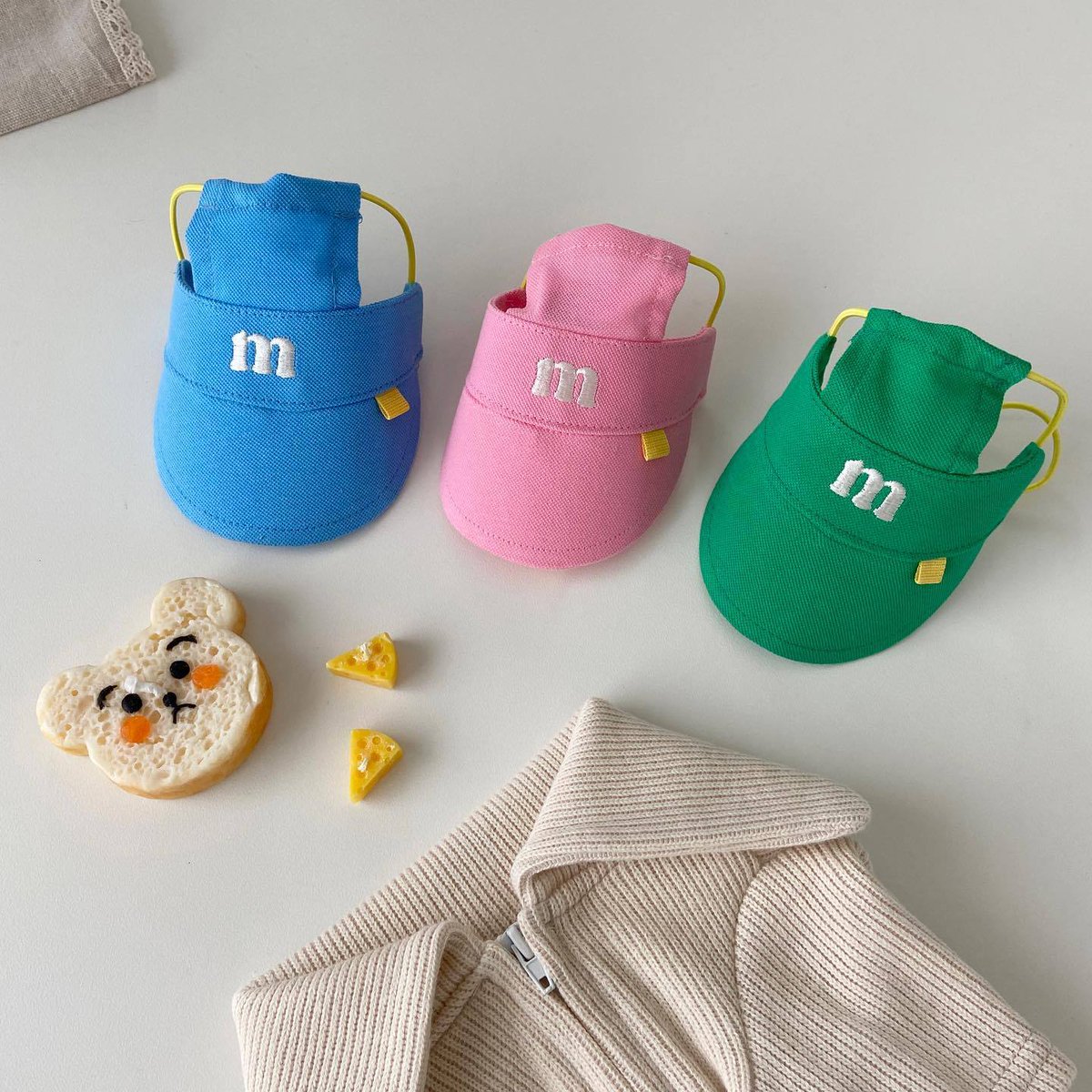 CUREME_PET's tweet photo. 👉NEW ARRIVAL👈
Dopamine Embroidered Lettering Pet Sun Hat🐶🌸🎀
🎀🎀https://t.co/mbIqMjZIoO
SIZE-SUITABLE FOR SMALL DOGS📏
PREMIUM MATERIAL👍
SUN PROTECTION💕
.
.
.
#dog #dogs #puppy #puppydog #puppylife #puppylove #sunhats #sunhat #pethat #cute https://t.co/MfORZzuDNt